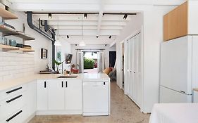 Stylish, Comfortable And Pet Friendly Home In The Heart Of Kensington